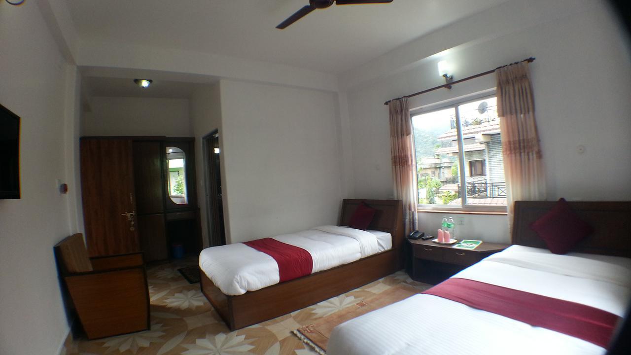 Hotel Magnolia Pokhara Buitenkant foto